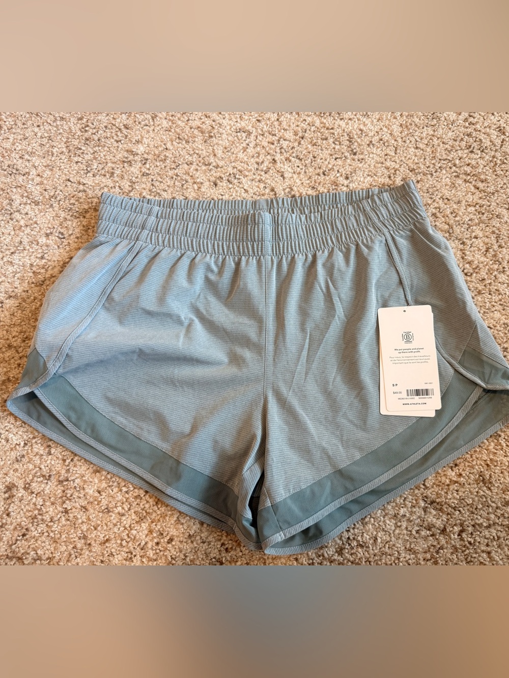 ATHLETA Mesh Racer Run Short - Picture 4 of 8